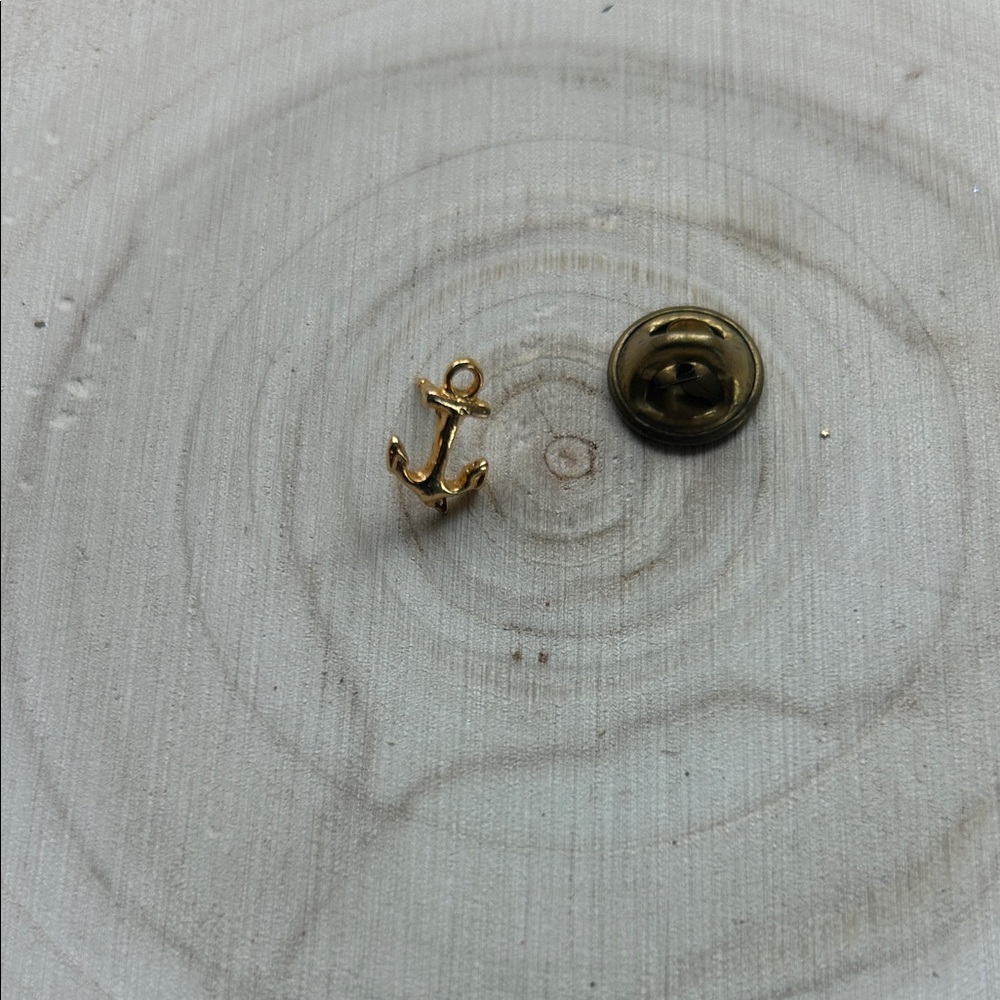 Gold Anchor pin